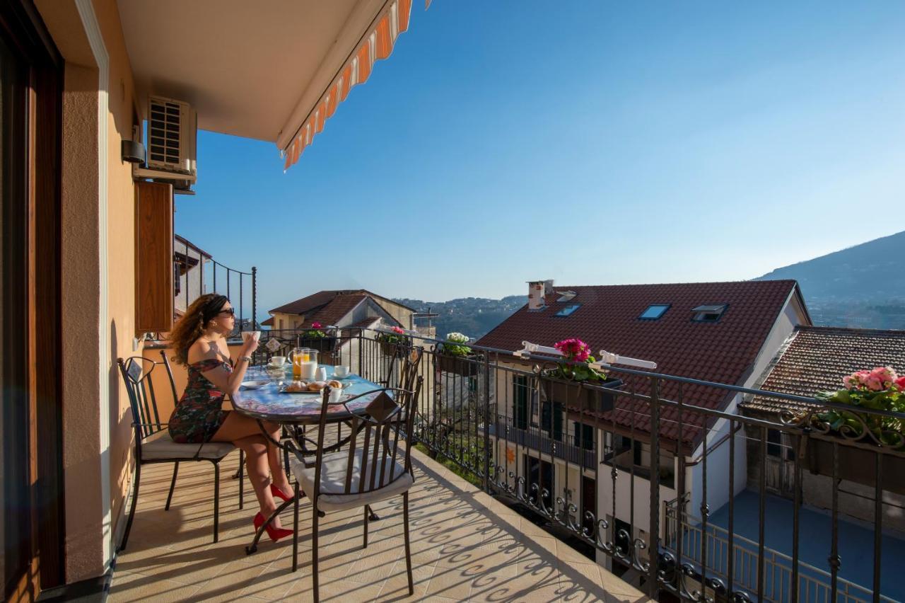 אג'רולה Donna Sofi Holiday House מראה חיצוני תמונה
